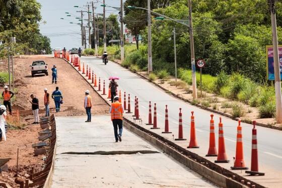 Obra do BRT na Avenida do CPA, região do Hospital do Câncer